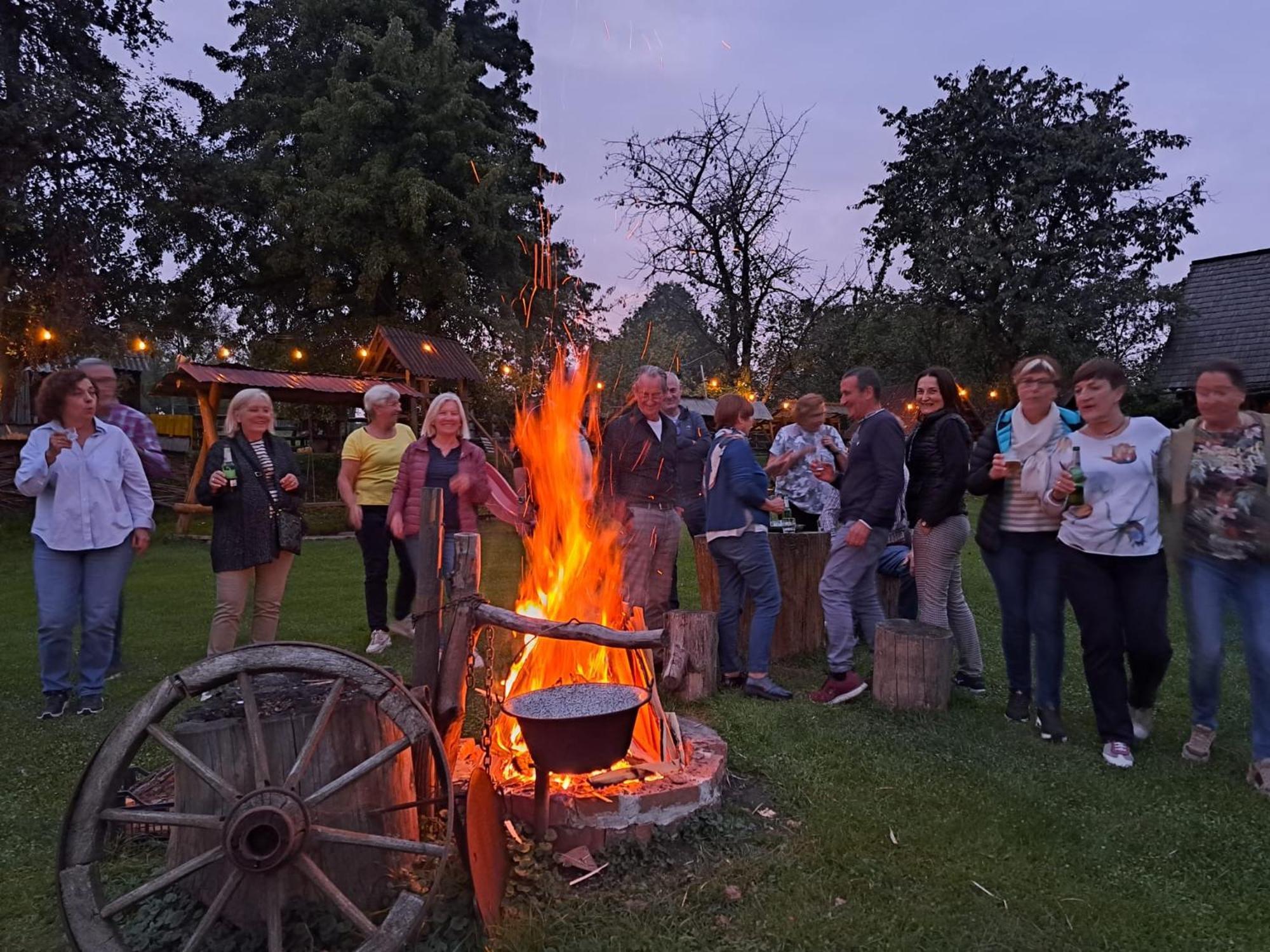 Pensiunea Maramu Breb Bagian luar foto